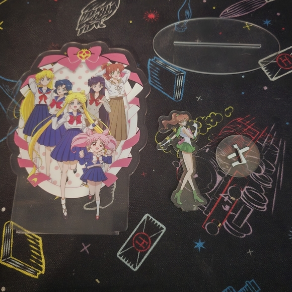 Acrylic sailor moon pictures - Picture 2 of 3